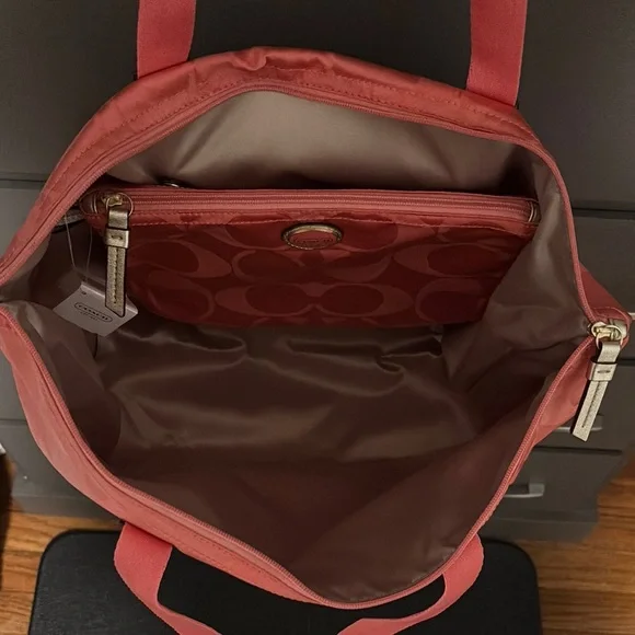 NWT Coach Signature Nylon Packable Weekender Bag - Picture 4 of 6